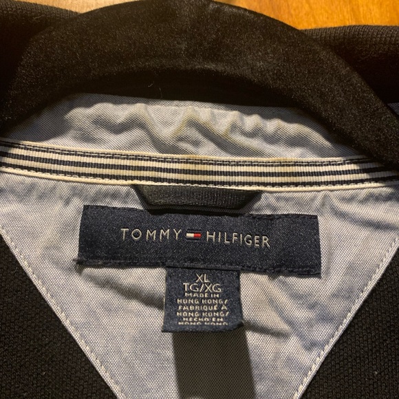 Men’s Classic Fit Polo Shirt - Picture 2 of 3